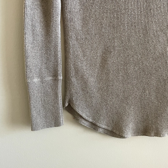 Hatch Ribbed Nursing Henley - Picture 5 of 6